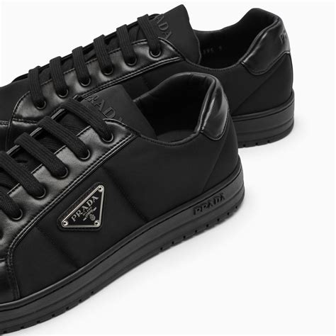 paire basse prada